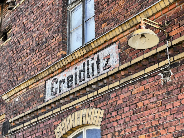 Schriftzug "Creidlitz" am Creidlitzer Bahnhof