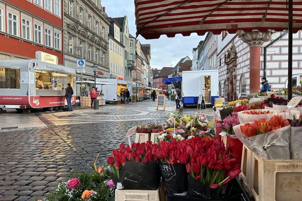 Die Marktstände stehen in der Spitalgasse.