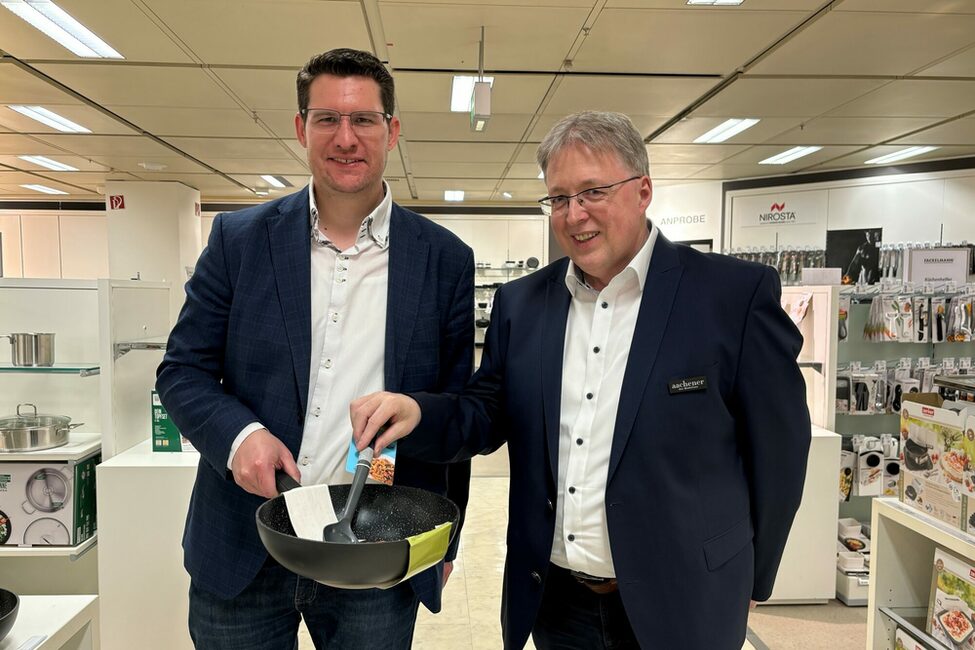 Ob Sauerteig (links) mit Aachener-Geschäftsführer Uwe Sonntag