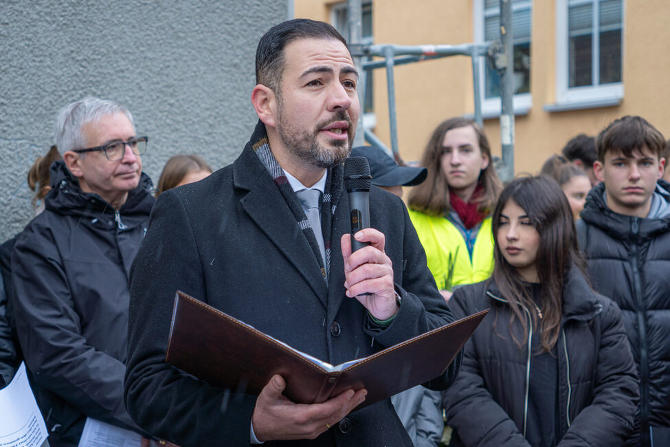 Stolpersteinverlegung 2024 mit 3. Bürgermeister Can Aydin