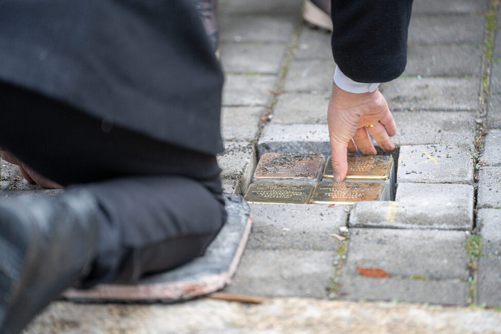 Stolpersteinverlegung 2024 mit 3. Bürgermeister Can Aydin