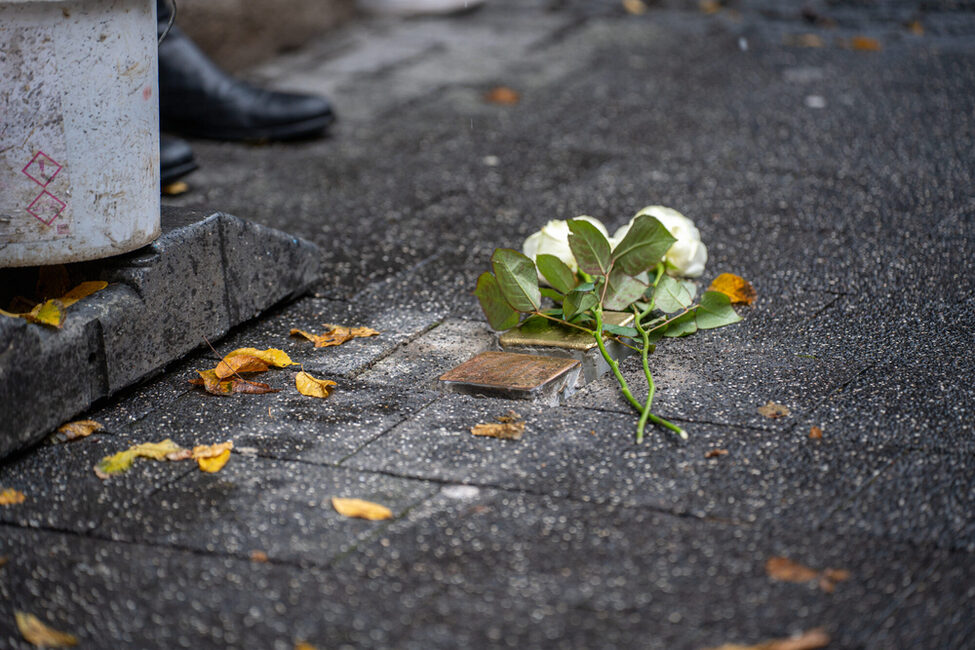 Stolpersteinverlegung 2024 mit 3. Bürgermeister Can Aydin