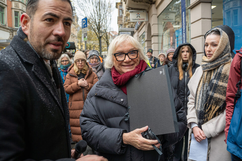 Stolpersteinverlegung 2024 mit 3. Bürgermeister Can Aydin