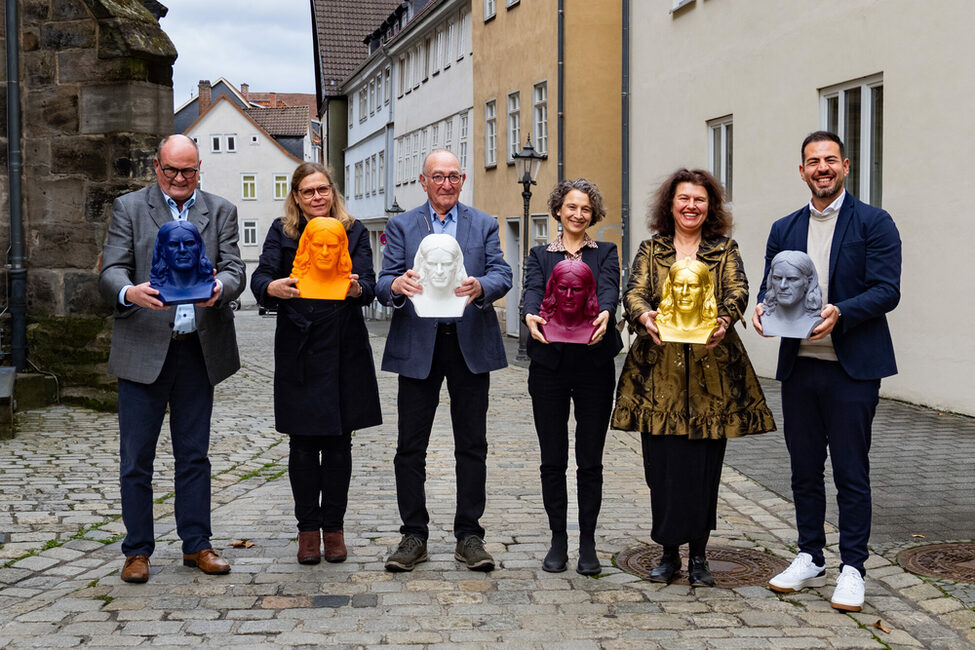 Rückertpreis 2025: v.l.n.r. Norbert Anders, Kerstin Lindenlaub, Michael Guggenheimer, Tali Konas, Prof. Dr. Claudia Ott, 3. Bürgermeister Can Aydin